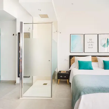 Apartment In Torremolinos With Sea Views *
