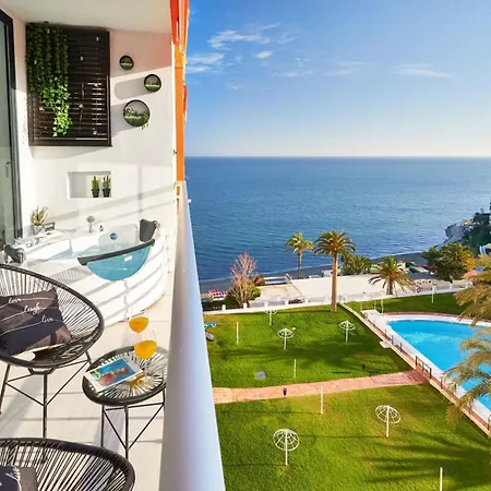 Apartment With Hot Tub, Sea-view