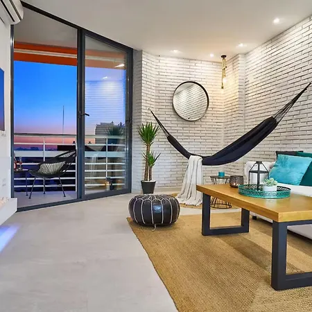 Apartment With Hot Tub, Sea-view Torremolinos